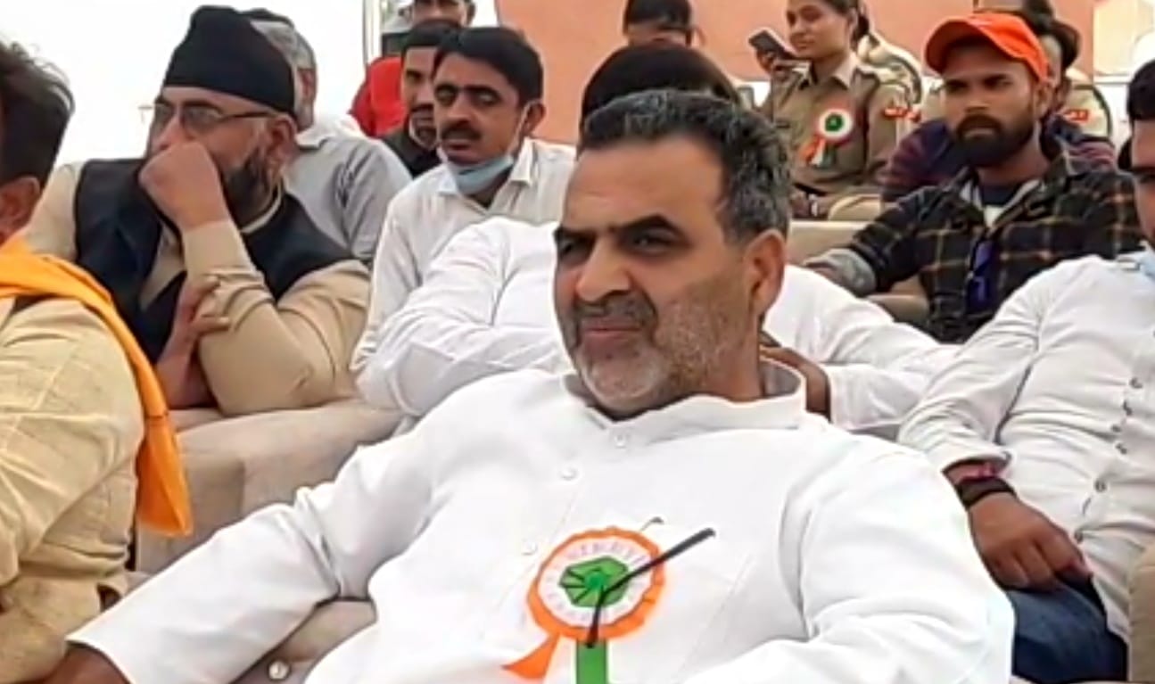 मुज़फ्फरनगर को साम्प्रदायिक आग में झोकने वाले बैठे किसान महापंचायत के मंच पर - संजीव बालियान