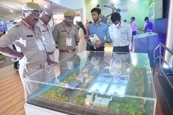 एक्सपो में इंटरलॉकिंग ब्लॉक्स आकर्षण का केंद्र एसटीपी प्लांट संबंधी मॉडल को दी जगह