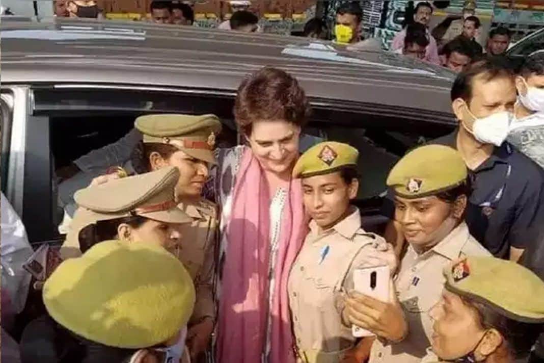 ऑन डयूटी सेल्फी लेना , बना जान का जंजाल,महिला सिपाहियों की बढ़ी मुश्किलें।