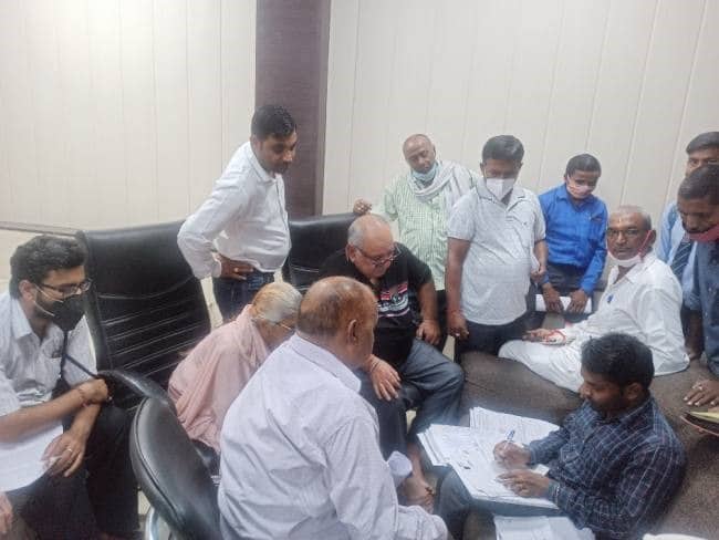 सर्वे एजेंसी के कर्मचारियों की गैर जिम्मेदाराना हरकतों का खामियाज़ा भुगत रही जनता,