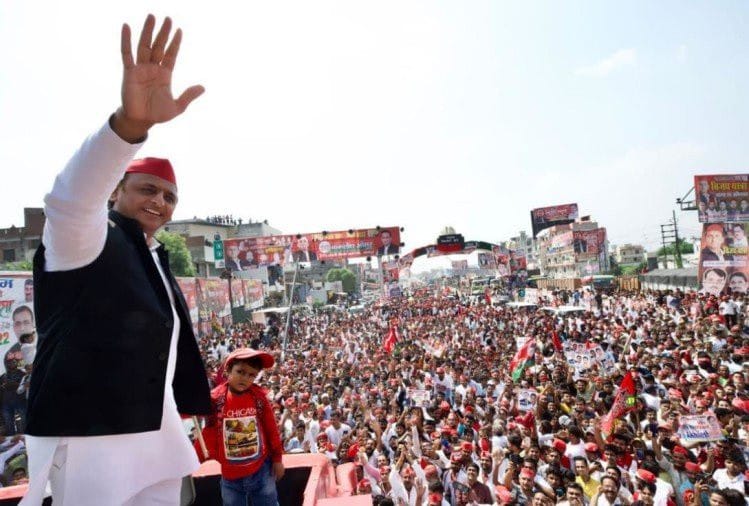 बीजेपी को धराशायी करने के लिए सपा ने बुना मकड़जाल ।