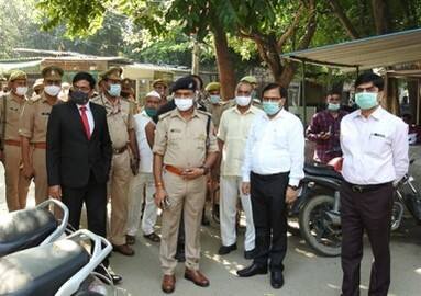 Murder of Advocate हत्या के बाद गुस्साए वकील हड़ताल पर,  परिसर की सुरक्षा व्यवस्था पर सवाल ।