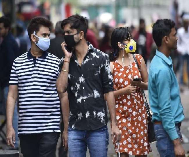 त्योहारों के हड़कंप में कोरोना की  सुरक्षा न करे नज़र अंदाज़