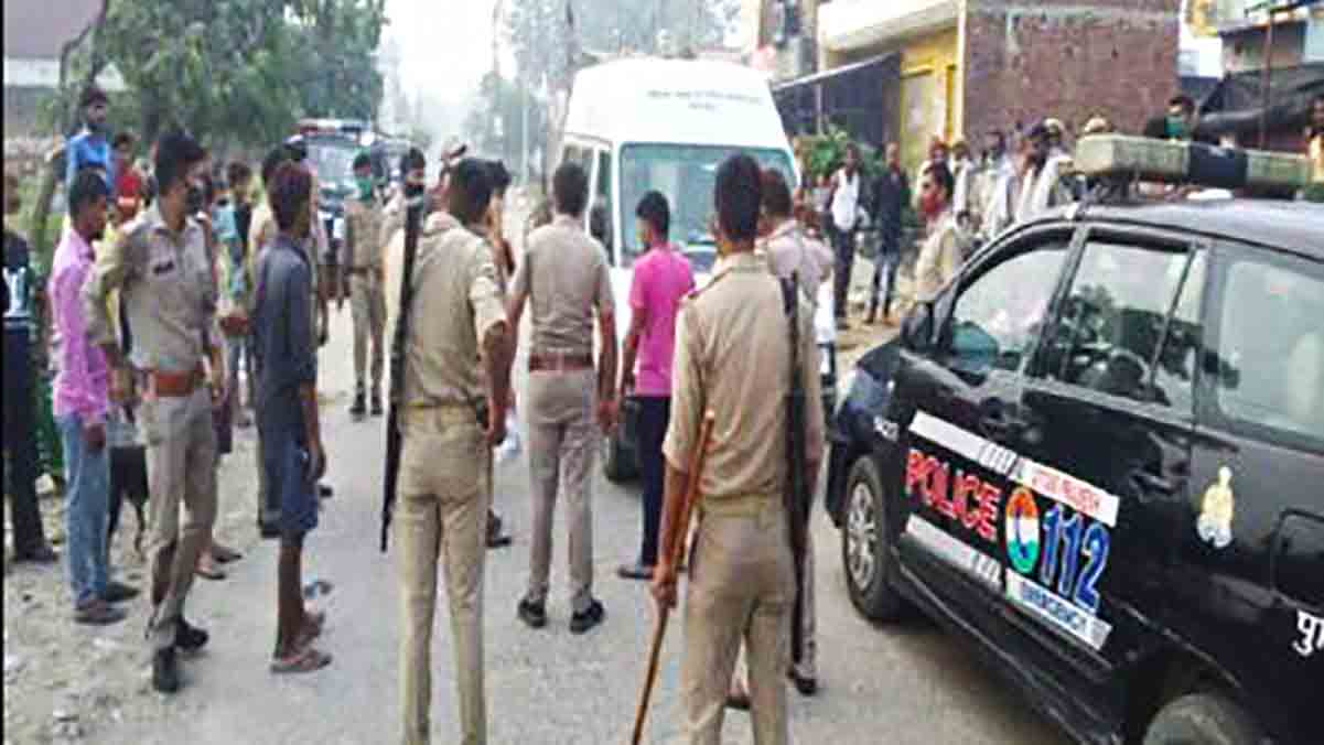 महिला बॉस से पत्नी की नज़दिकियों से आहत पति (टाइपराइटर बाबा) ने दी जान