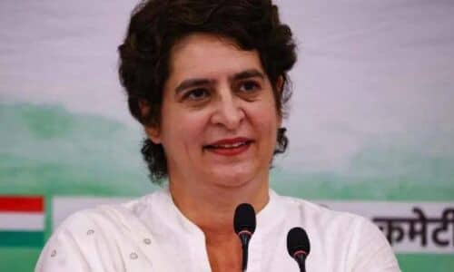 प्रियंका का वार,डर से किया पेट्रोल के दाम कम, चुनाव में मिलेगा जवाब।
