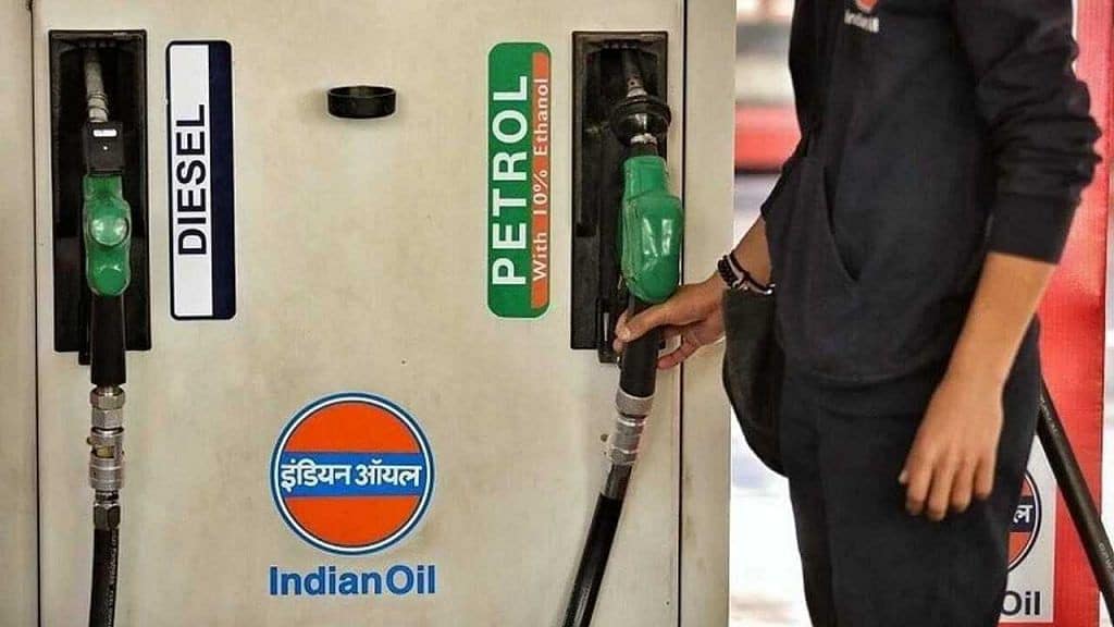 पेट्रोल और डीज़ल के दामों आज भी नरमी नही,  जानिए क्या है रेट ।