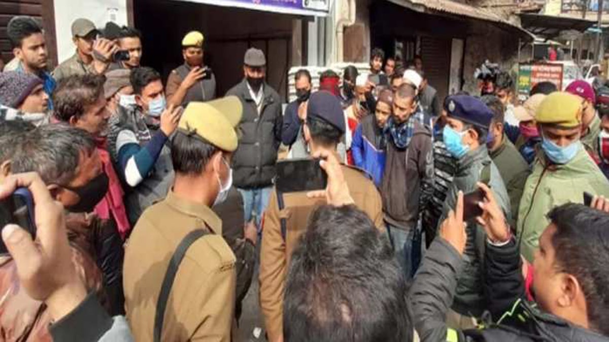 सोतीगंज के वाहन कटान माफियाओं पर मेरठ पुलिस का फिर चला डंडा