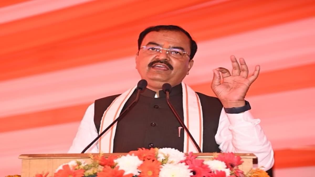 केशव प्रसाद मौर्य ने अखिलेश यादव को दी 2027 चुनाव के लिए तैयारी करने की सलाह