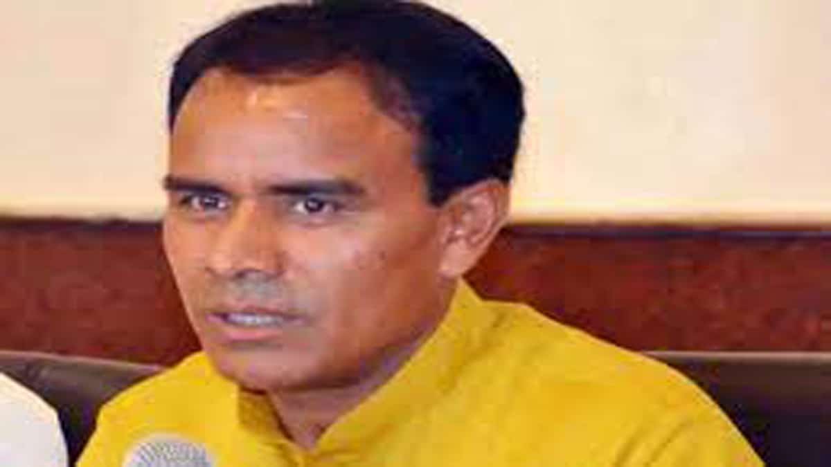 आचार संहिता उल्लंघन पर मंत्री धन सिंह रावत सहित इन 11 लोगों पर मुकदमा