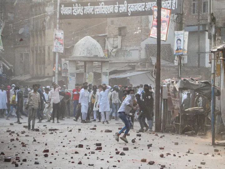कानपुर हिंसा में योगी सरकार हुई सख्त, आरोपियों पर लगेगा गैंगस्टर एक्ट