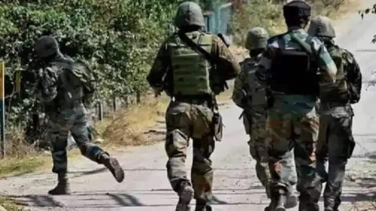 कुपवाड़ा जिले में सेना के जवानों के साथ हुई मुठभेड़