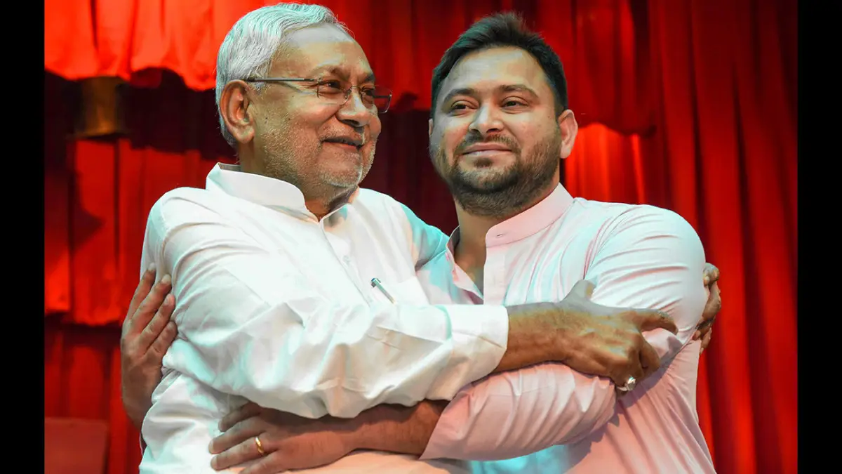 Bihar Political Crisis: नीतिश कुमार ने लिया मुख्यमंत्री पद की शपथ, तेजस्वी बने उपमुख्यमंत्री