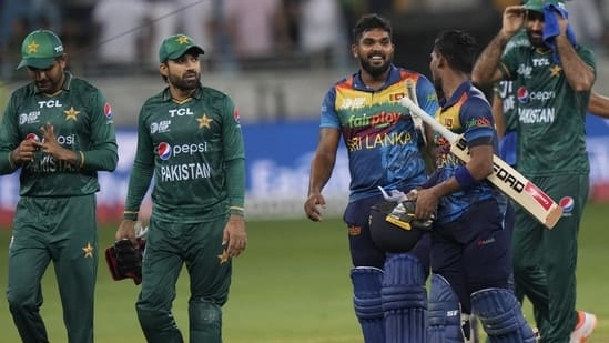 Sri vs Pak: श्रीलंका ने पाकिस्तान को 5 विकेट से हराया