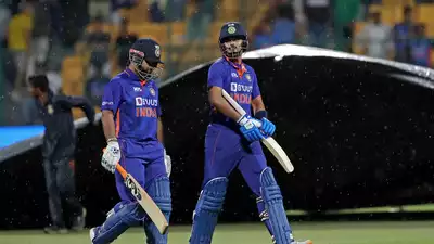 IND vs SA: भारतीय टीम में तीन बदलाव, टॉस जीतकर गेंदबाजी करेगी इंडिया