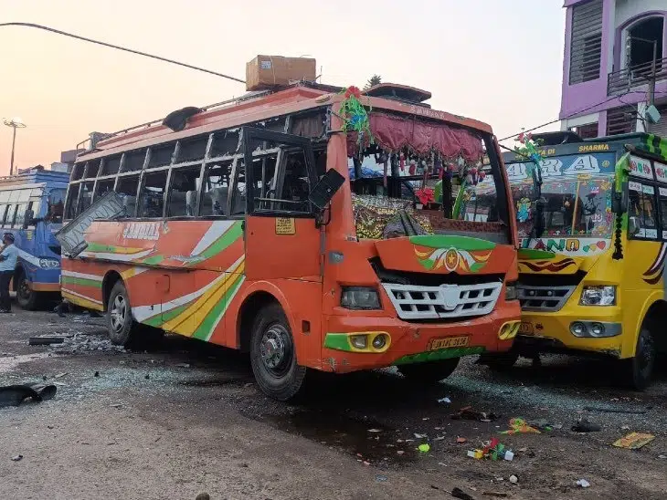 जम्मू कश्मीर: अमित शाह के दौरे से पहले ऊधमपुर में 8 घंटे के भीतर दो बसों में ब्लास्ट