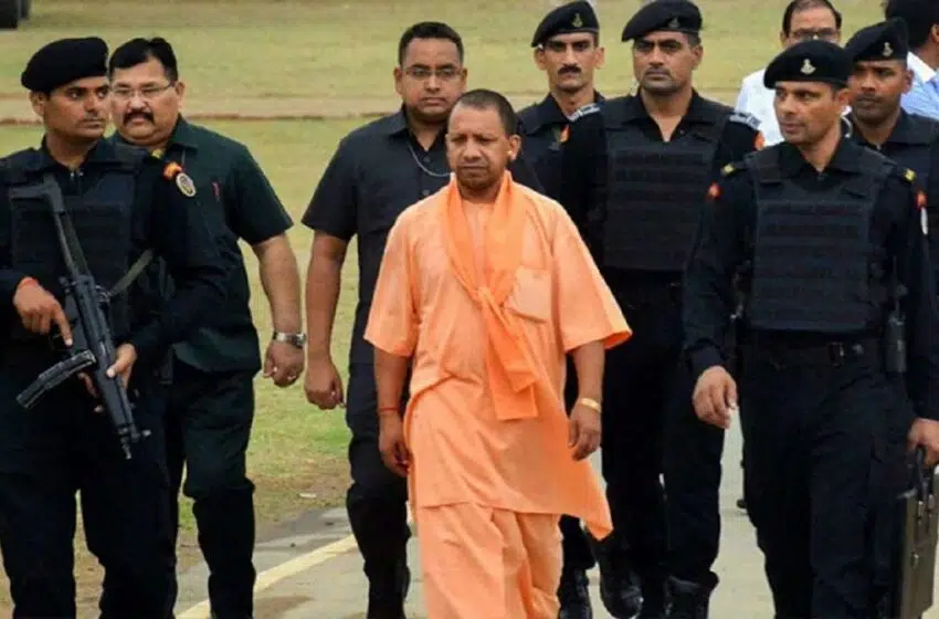 CM योगी को मिली बम से उड़ाने की धमकी, आरोपी के खिलाफ मुकदमा दर्ज