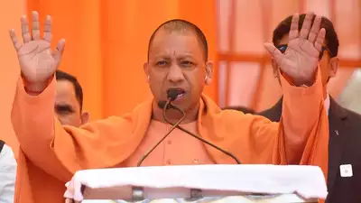 CM योगी ने कारगिल शहीदों को दी श्रृद्धांजलि, कहा शहीदों के परिवारों के साथ खड़ी सरकार