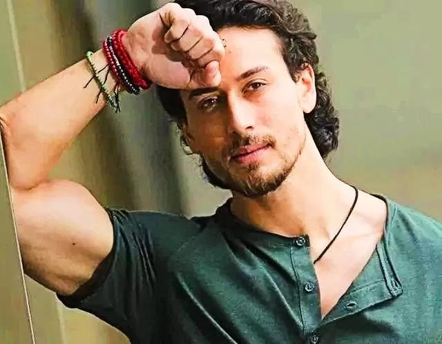 एक्टर टाइगर श्रॉफ ने उत्तराखंड के युवाओं को दिया ये संदेश, कही दिल छूने वाली बात...