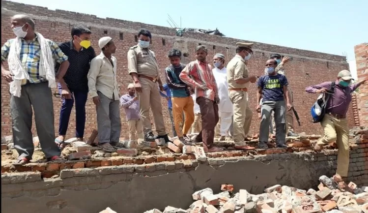 Bijnor news: पंचायत कार्य में लगे 24 वर्षीय मजदूर की दीवार गिरने से मौत, जाने पूरा मामला