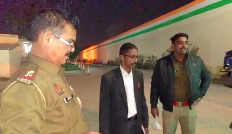 चप्पलों में छुपाकर जेल में जाती थी नशे की खेप, रंगे हाथ गिरफ्तार