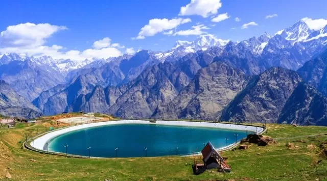 उत्तराखंड सैर सपाटा...नए साल पर सैलानियों के लिए GMVN ने दिया ये ऑफर