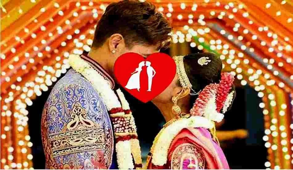 दूल्हे ने दुल्हन को भरी महफिल में स्टेज पर कर लिया KISS, बारात पहुंची सीधे हवालात