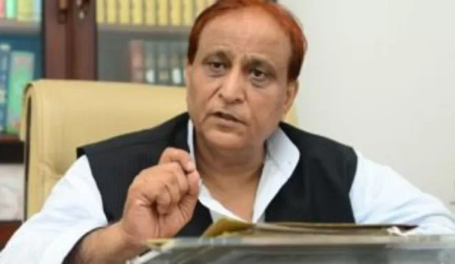 वरिष्ठ नेता आजम खान पर एक और केस दर्ज, जनसभा में की थी अभद्र टिप्पणी 