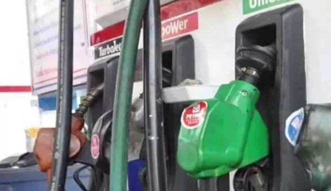 Petrol Diesel Price Updates: तेल कीमतों में  नहीं हुआ कोई बदलाव, यहां चेक करें लिस्ट