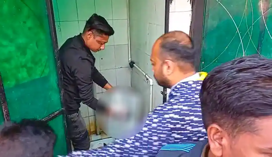 कलयुगी मां डिलीवरी के बाद नवजात के शव को टॉयलेट में फेंक कर फरार