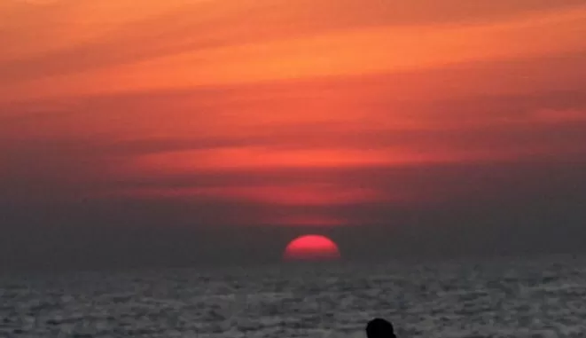 सूर्य में हो रही हलचलें, वैज्ञानिक जता रहे भू-चुंबकीय तूफान आने की आशंका