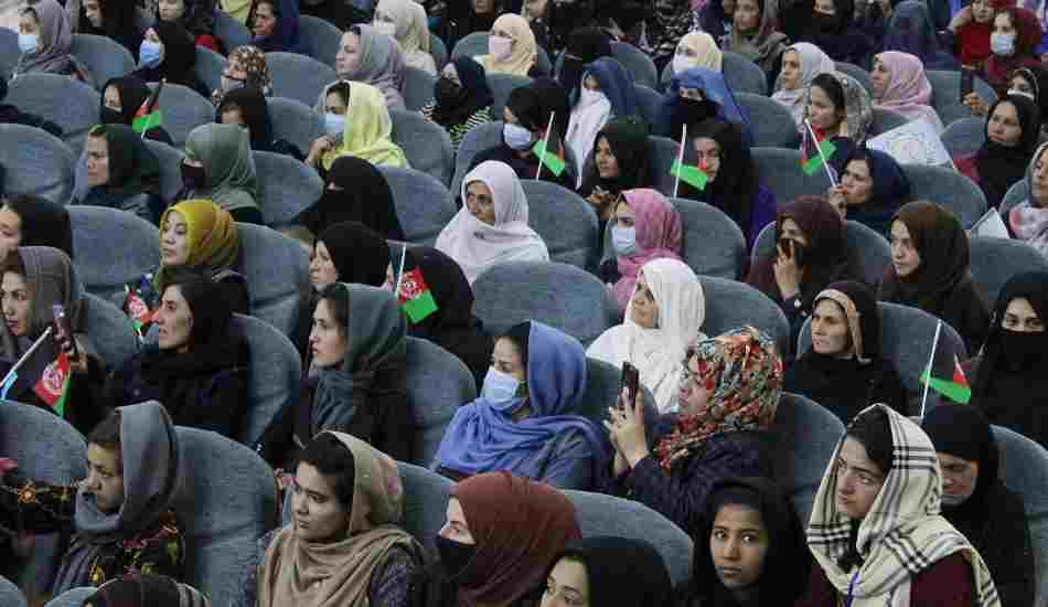 Taliban Rule In Afghanistan: अफगानिस्तान में तालिबान सरकार का रौब, महिलाओं पर लगे 5 प्रतिबंध