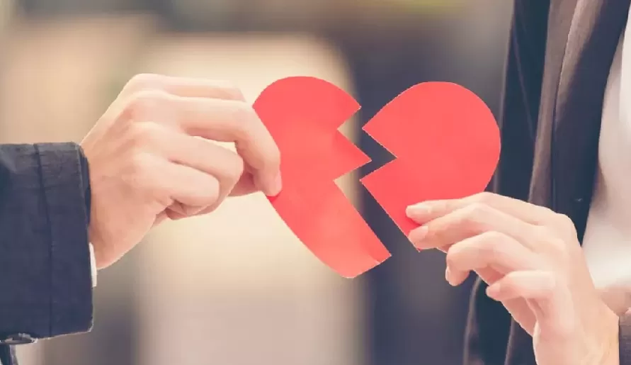 सावधान कपल: वैलेंटाइन डे में होते हैं सबसे ज्यादा ब्रेकअप, आइए जानते हैं इससे उभरने के उपाय