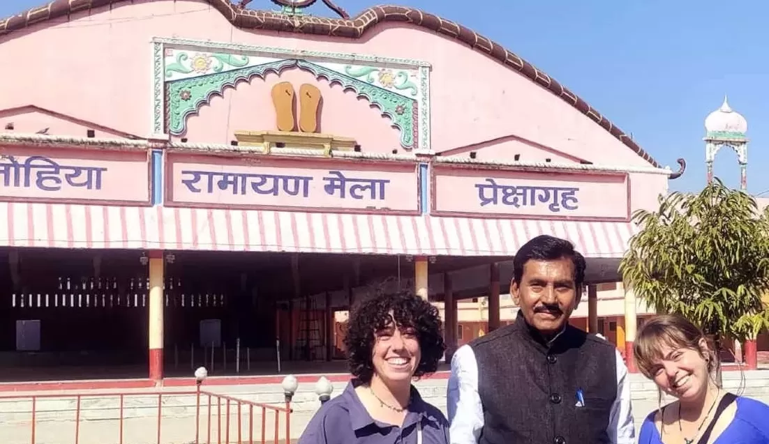 9 महीने से लिफ्ट मांग कर ये विदेशी महिलाएं कर रही हैं पौंराणिक शहरों की यात्रा, सोमवार को तपोभूमि चित्रकूट पहुंचीं