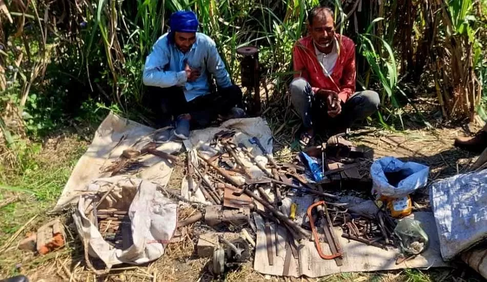  गन्ने के खेत मे मौत के सामान की फैक्ट्री का खुलासा