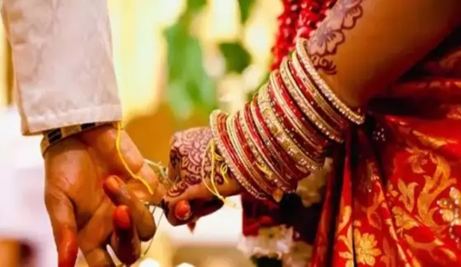 अब बारात में नहीं जा सकेंगी यहां की महिलाएं, लगेगा साढ़े पांच हजार का जुर्माना