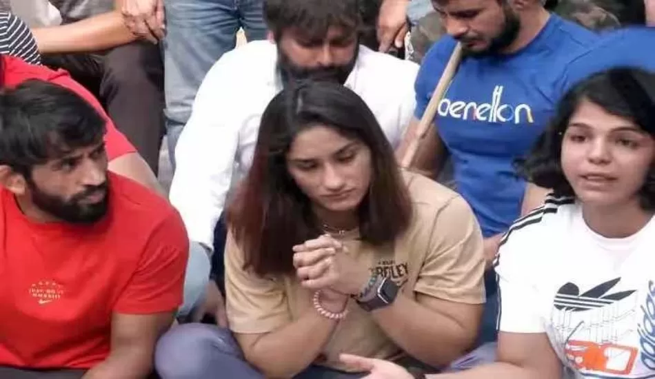 पहलवानों ने लिखा केन्द्रीय मंत्री स्मृति ईरानी को पत्र, कहा, महिला होने के नाते हमारी मदद करें, हमें न्याय दिलाएं