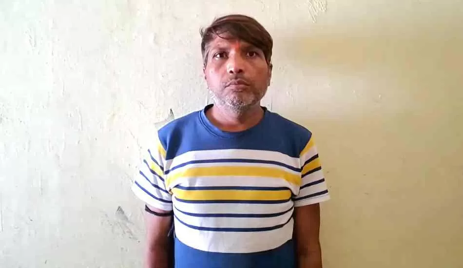डीएम का निलंबित चपरासी कैसे बन गया नटवरलाल 