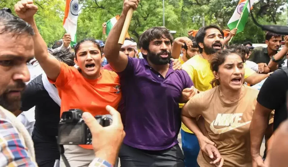 गंगा में मेडल बहाएंगे पहलवान…