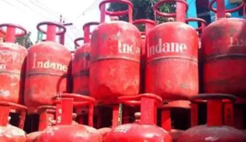 जून के पहले दिन मिली बड़ी राहत, LPG सिलेंडर हुआ सस्ता, जानें नए रेट
