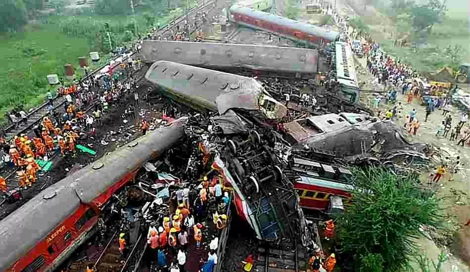 बालासोर ट्रेन हादसा अपडेट... ओडिसा ट्रेन हादसे में मरने वालों की संख्या 280 हुई। पीएम मोदी ने हाई लेवल मीटिंग बुलाई