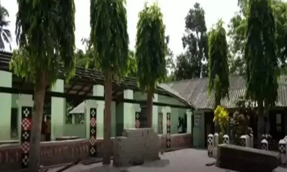 आखिर क्यों इस स्कूल के छात्रों ने पढ़ने से कर दिया इनकार...