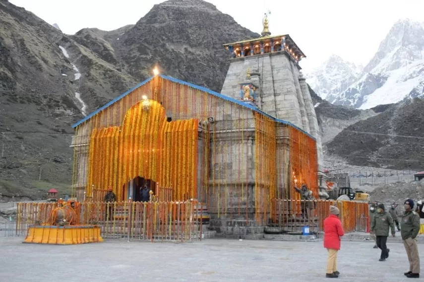 केदारनाथ धाम के अंदर मोबाइल ले जाना होगा बैन...रील्स ने पहुंचाई धार्मिक आस्था को ठेस