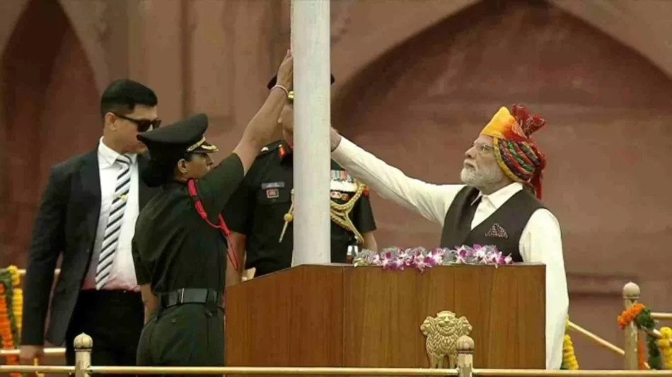पीएम मोदी ने लाल किले पर फहराया तिरंगा, पढ़िए भाषण की खास बातें