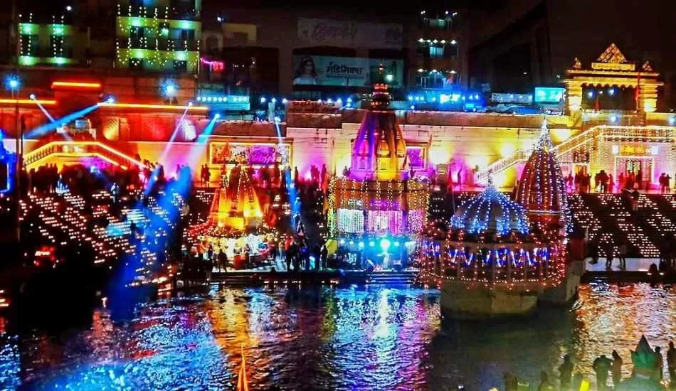 श्रीराम लला विग्रह के प्राण प्रतिष्ठा महोत्सव पर दीपो से सजी हरकीपैडी, सीएम धामी ने की विशेष आरती