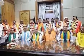 UP Vidhan Parishad: निर्विरोध विधान परिषद पहुंचे सभी 13 सदस्य