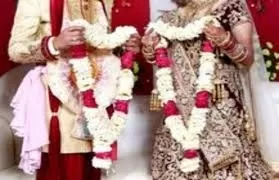 Moradabad: मंदिर में शादी कर थाने पहुंचे युवक-युवती