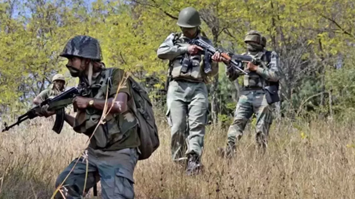 Naxal Operation: छत्तीसगढ़ में 8 नक्सली ढेर, एक जवान शहीद