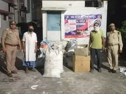 Baghpat: सात बोरे विस्फोटक सामग्री के साथ 2 गिरफ्तार