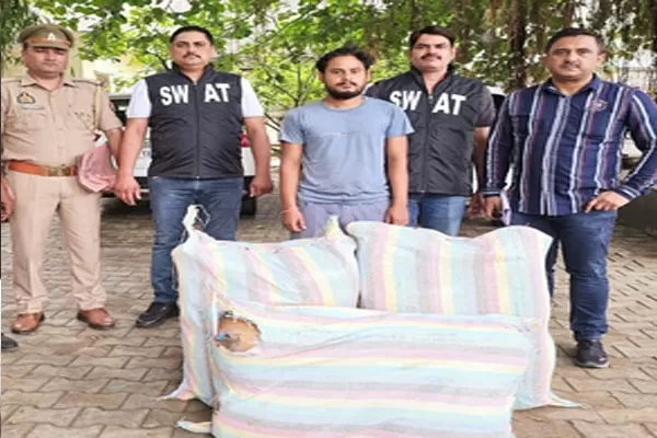 Ghaziabad : गाजियाबाद पुलिस ने दबोचा अंतरराज्यीय गांजा तस्कर 