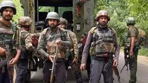 ndian Army : कुपवाड़ा के माछिल में एक घुसपैठिया ढेर, एक सैनिक शहीद